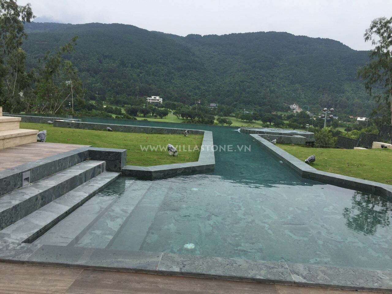 Phân khúc sản phẩm mới - Đá tự nhiên cho hồ bơi