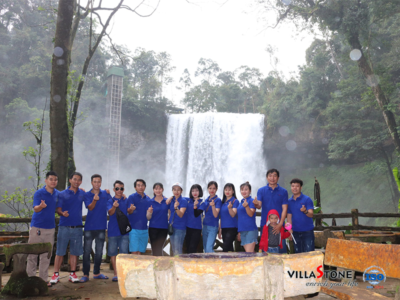Teambuilding và tiệc kỉ niệm 9 năm thành lập Cty TNHH Đá Villa